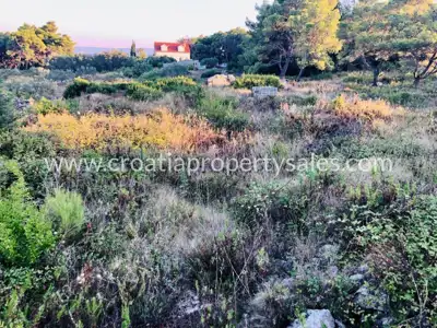 Baugrundstück 1.000 m², Otok Brač - in Meeresnähe - 4
