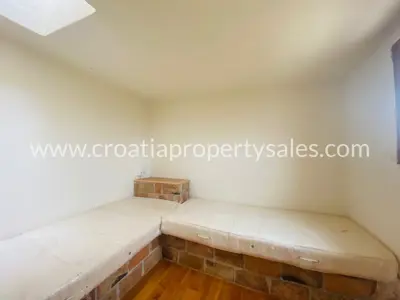 Haus, Brač, 100 m², 350 000 € - 8