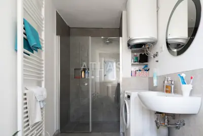 Seltenheit in Rijeka! Adaptierte Wohnung in einer historischen Villa - 12
