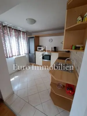 Kuća u Vrbniku na otoku Krku, 4 stambene jedinice - 18