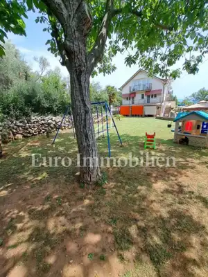 Kuća u Vrbniku na otoku Krku, 4 stambene jedinice - 3