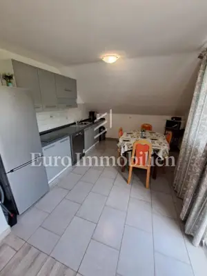 Kuća u Vrbniku na otoku Krku, 4 stambene jedinice - 20