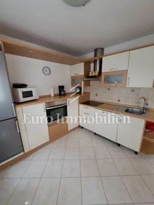 Kuća u Vrbniku na otoku Krku, 4 stambene jedinice - 17