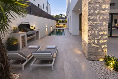 Apartment, Murter, 2 rooms and private yard 75 m² - 2