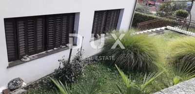 Haus 525 m², Matulji - 4 Wohnungen und Garage - 13