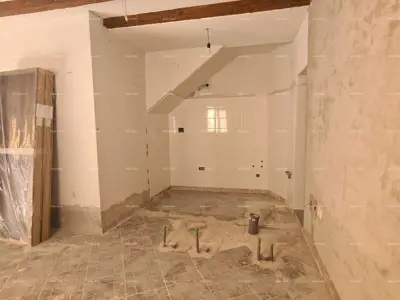 Gewerberaum 34 m², Fažana, neu renoviert - 13