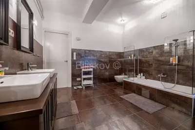Zagreb, Donji grad, stan 175 m², na 2 katu - 12