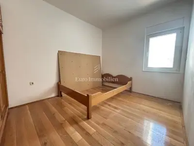 Novalja - kuća s 10 apartmana - 2