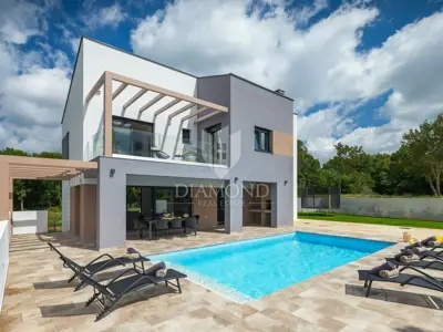 Kuća 160 m², Barban - moderna kuća za odmor