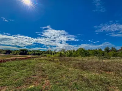 Građevinsko zemljište 1.400 m², Poreč - blizu plaže Materada - 4
