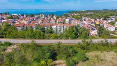 Građevinsko zemljište 1.400 m², Poreč - blizu plaže Materada