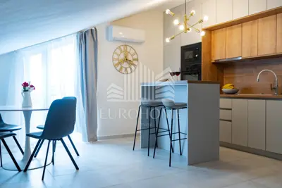4 luksuzna apartmana u Zatonu, 100 m do plaže, uhodan biznis - 2