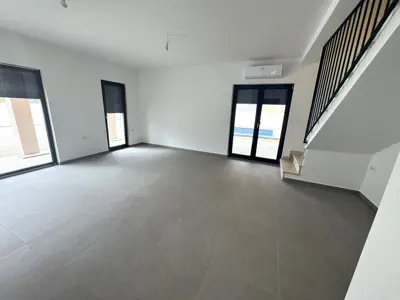 House 155 m², Juršići - rustic with pool - 9