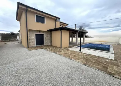 House 155 m², Juršići - rustic with pool
