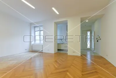 Stan 130 m², Gornji Grad - Medveščak, pogled na Trg Bana Jelačića - 3