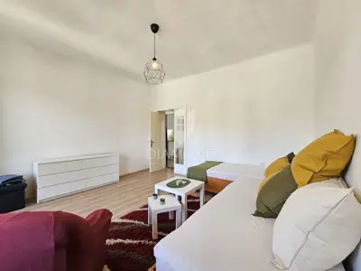 Kuća u Rijeci, Sušak - 2 stana i velika okućnica - 2