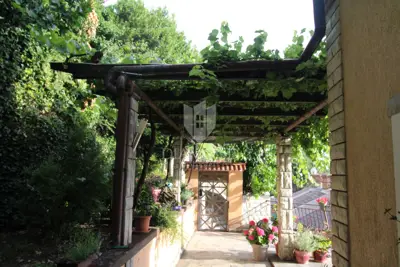 Kuća u Rijeci, Sušak - 2 stana i velika okućnica - 8