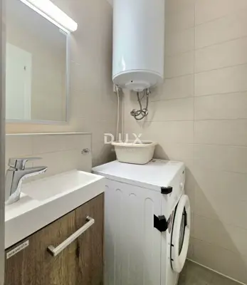 Stan 87 m², Fažana - 3 spavaće sobe, terasa - 20
