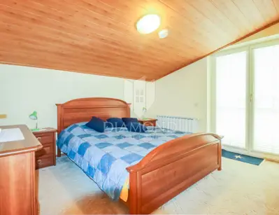 House 405 m², Poreč surroundings, pool and sea view - 20
