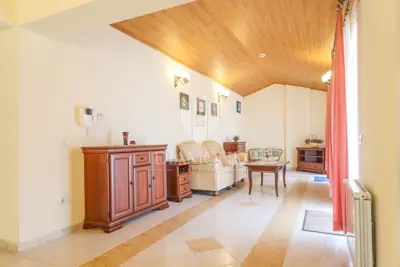 House 405 m², Poreč surroundings, pool and sea view - 19