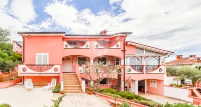 House 405 m², Poreč surroundings, pool and sea view - 3