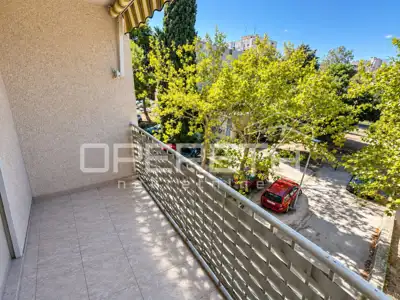 Wohnung 61 m², Split Gripe - Balkon und Blick auf das Grün - 2