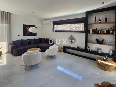 House 140 m², Labin - new build with pool - 12