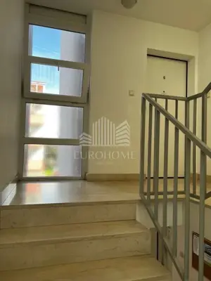 Wohnung 46 m², Siget - 2 Zimmer, Loggia und Parkplatz - 10