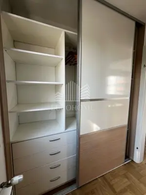 Wohnung 46 m², Siget - 2 Zimmer, Loggia und Parkplatz - 5