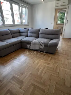 Wohnung 46 m², Siget - 2 Zimmer, Loggia und Parkplatz - 2