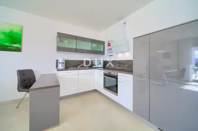 House 469 m², Linardići - pool and 4 apartments - 12