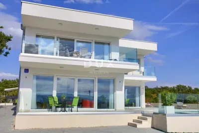House 469 m², Linardići - pool and 4 apartments - 8