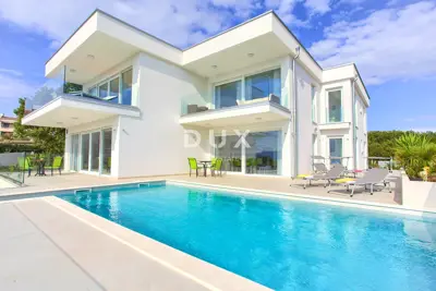 House 469 m², Linardići - pool and 4 apartments