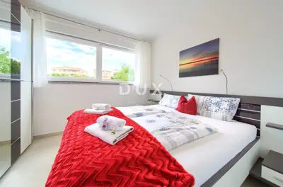 House 469 m², Linardići - pool and 4 apartments - 20