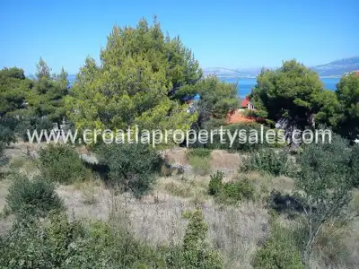 Grundstück, Brač, 2 500 m², 625 000 € - 3