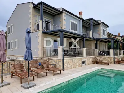Haus 311 m², Poreč - Pool und Panoramablick - 2