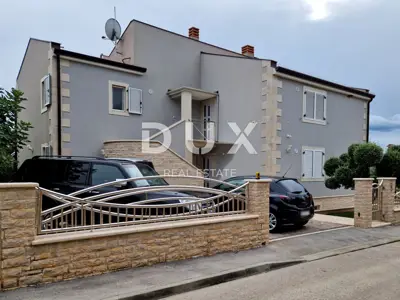 Haus 311 m², Poreč - Pool und Panoramablick - 13