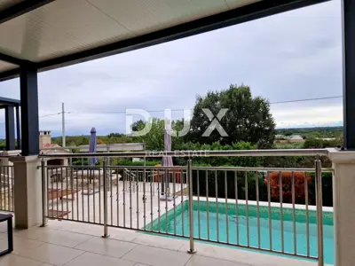 Haus 311 m², Poreč - Pool und Panoramablick - 6