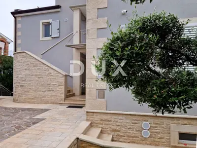 Haus 311 m², Poreč - Pool und Panoramablick - 16