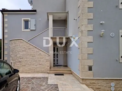 Haus 311 m², Poreč - Pool und Panoramablick - 17