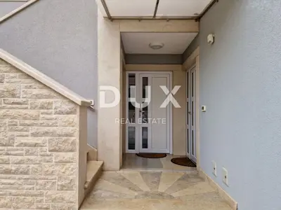 Haus 311 m², Poreč - Pool und Panoramablick - 18