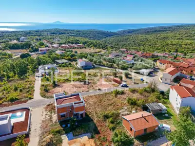 PERUŠKI-ISTRA- zemljište sa ishodovanom građevinskom dozvolom i plaćenim komunal - 6