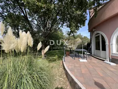 Haus 220 m², Kastav, Rešetari - Meerblick und Privatsphäre