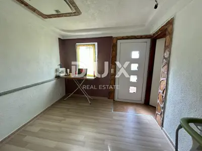 Haus 132 m², Debeljak - Nebengebäude und 2 Parkplätze - 18