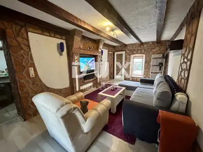 Haus 132 m², Debeljak - Nebengebäude und 2 Parkplätze - 8