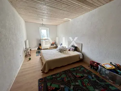 Haus 132 m², Debeljak - Nebengebäude und 2 Parkplätze - 21