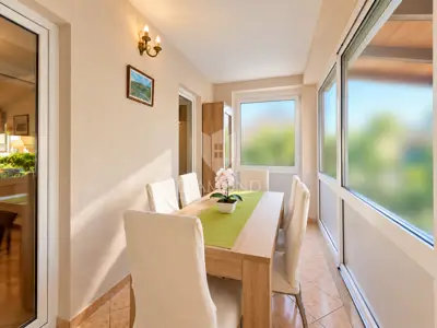 Wohnung 62 m², Novigrad - Erdgeschoss, zwei Terrassen und Parkplatz - 2
