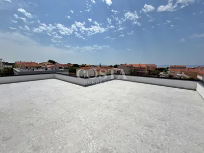 Stan 89 m², Privlaka - 2 spavaće sobe, terasa 91 m² - 9