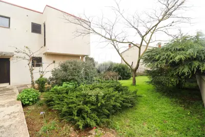 Haus 300 m², Škatari - ruhige Lage nahe Pula - 4