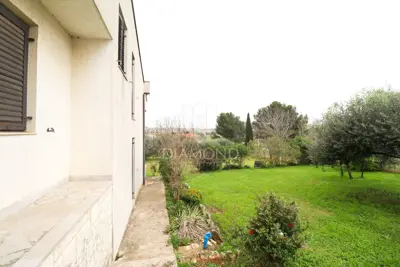 Haus 300 m², Škatari - ruhige Lage nahe Pula - 3